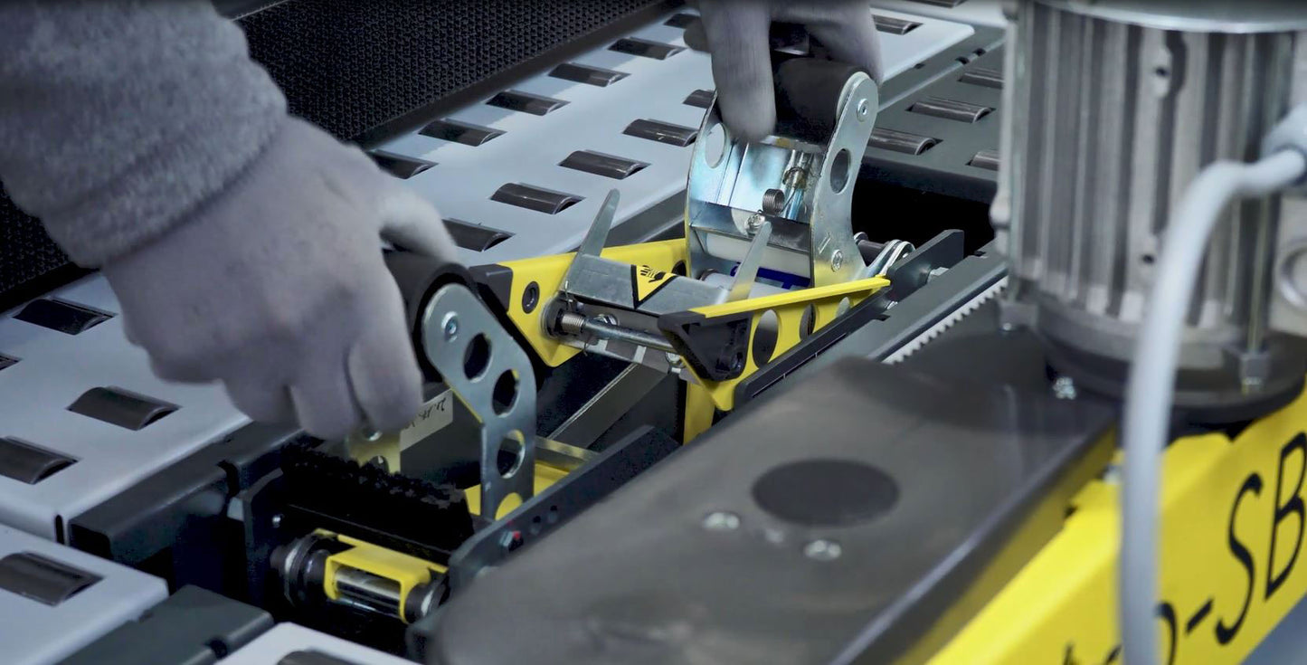 NASTRO-SB™ – L High-Performance Semi-Automatic Case Sealing Machines for Small, Medium, Large, and King Size Fixed Boxes