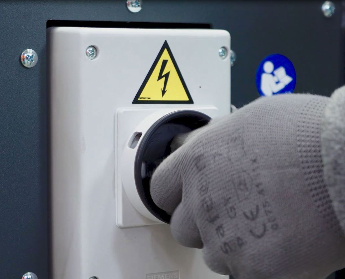 NASTRO-SB™ – L High-Performance Semi-Automatic Case Sealing Machines for Small, Medium, Large, and King Size Fixed Boxes